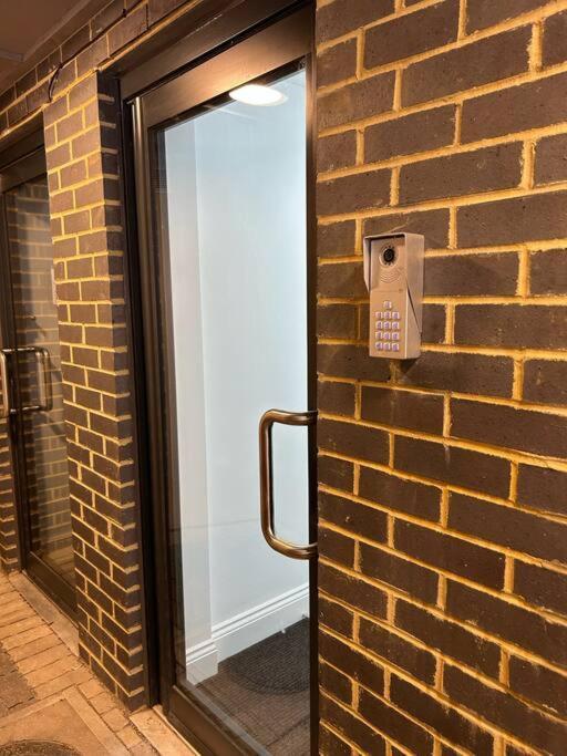 Rye Brand New Apartment Exterior photo